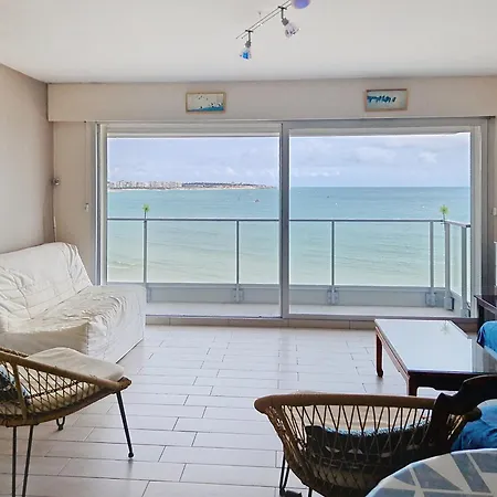 Apartment T2 Face Plage, Confortable, Balcon, 4 Pers., Prox. Centre, Parking, Ascenseur - Fr-1-331-9